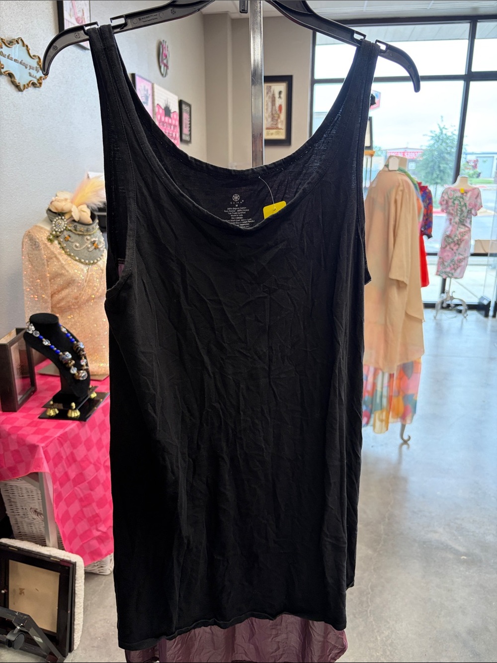 GAIAM Black Scoop Neck Tank Top